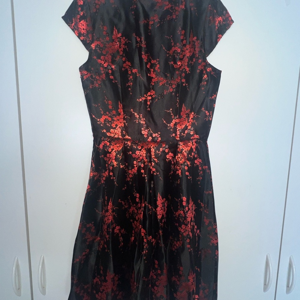 ModCloth VOODOO VIXEN Black Red Floral Brocade Fit & Flare Qipao Cheongsam NWT - Picture 2 of 4